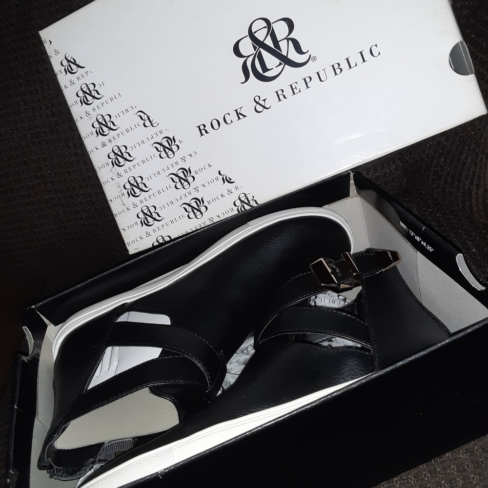 Black Stylish Flats